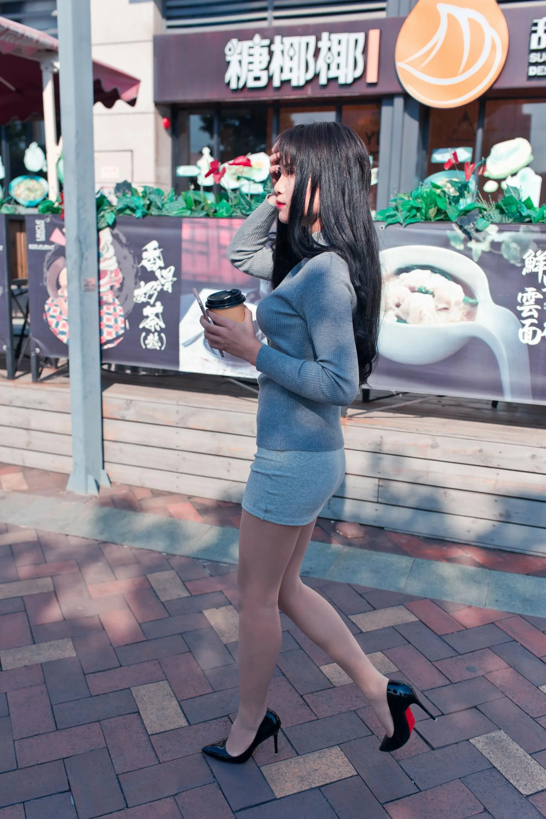 [魔镜街拍] NO.090 短裙肉丝黑高跟鞋外拍 [269P]插图1